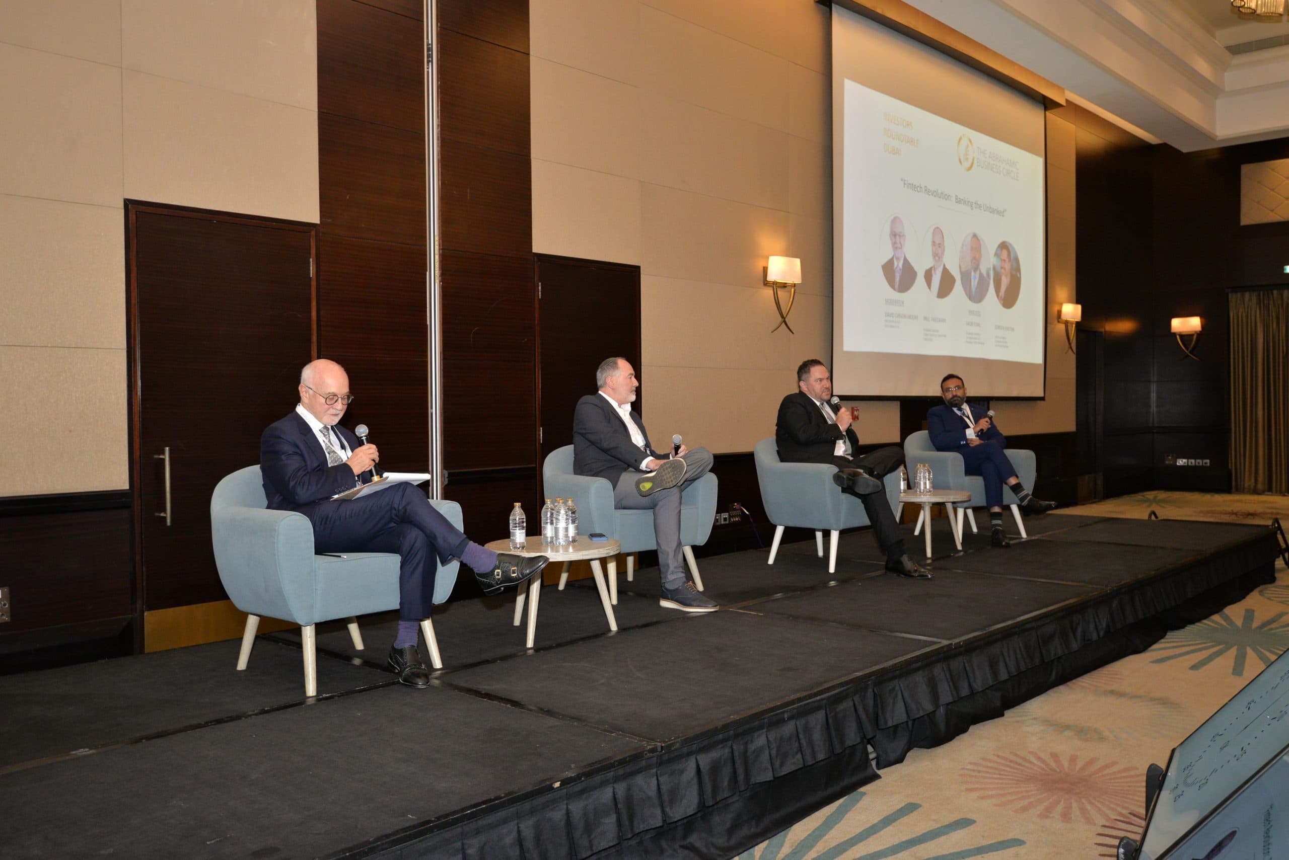 INVESTORS ROUNDTABLE DUBAI · photograph 19