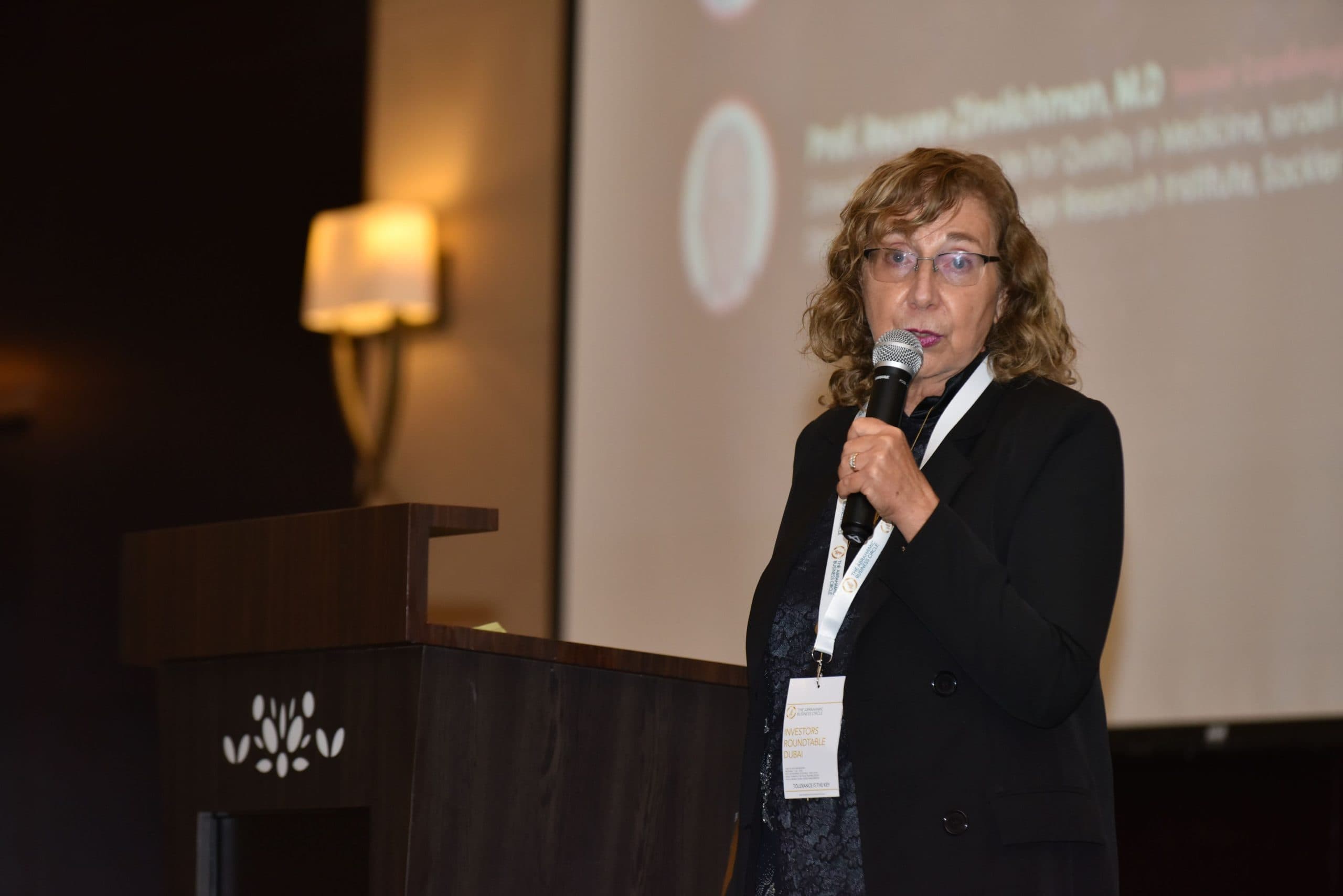 INVESTORS ROUNDTABLE DUBAI · photograph 12
