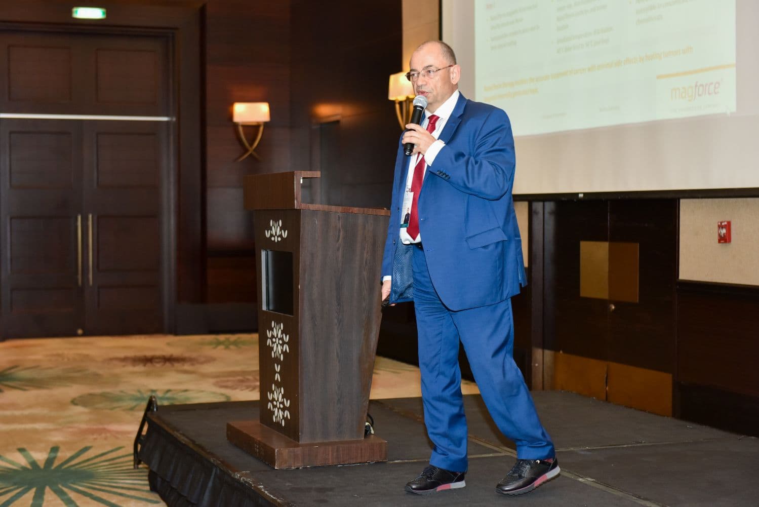 INVESTORS ROUNDTABLE DUBAI · photograph 14