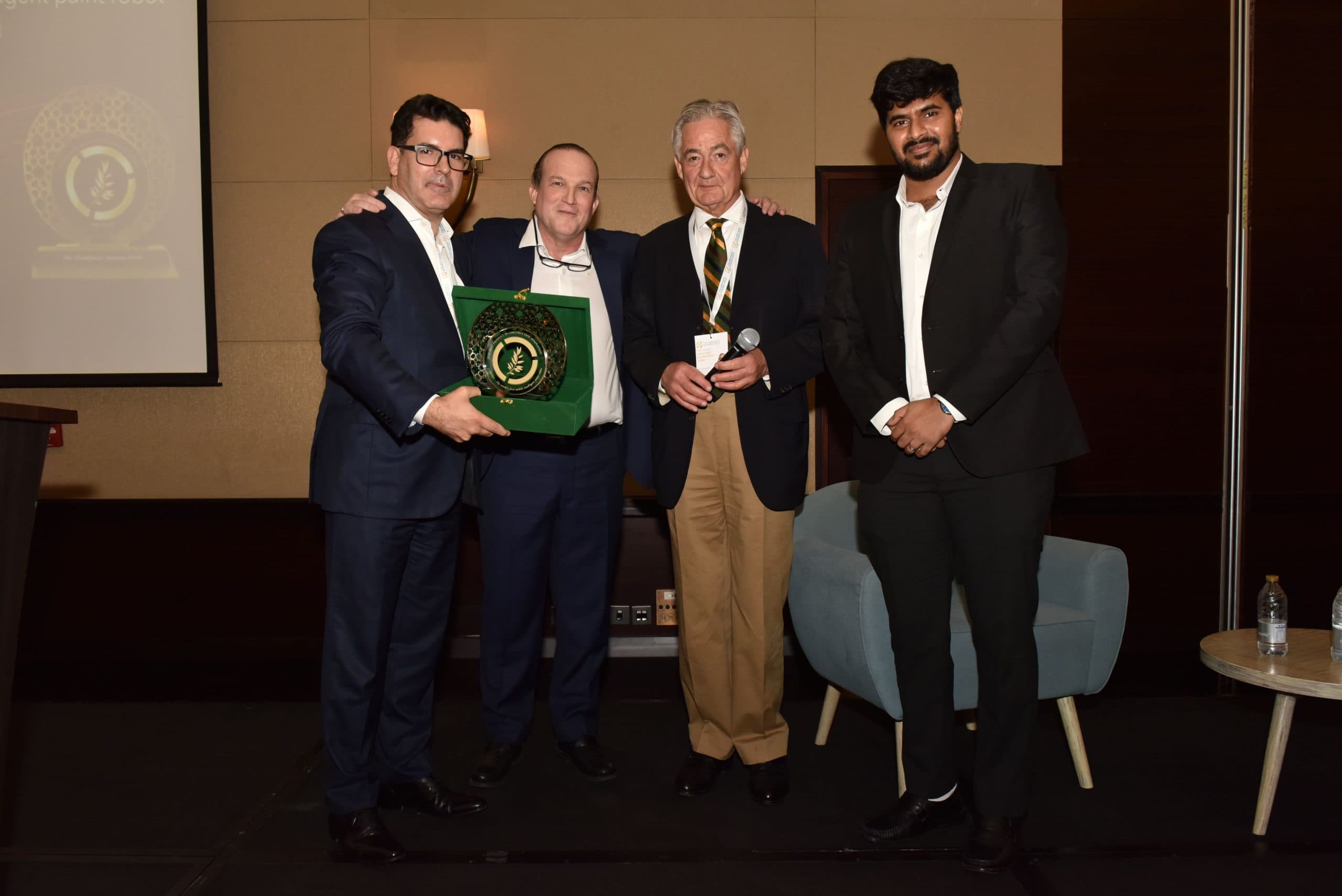 INVESTORS ROUNDTABLE DUBAI · photograph 18