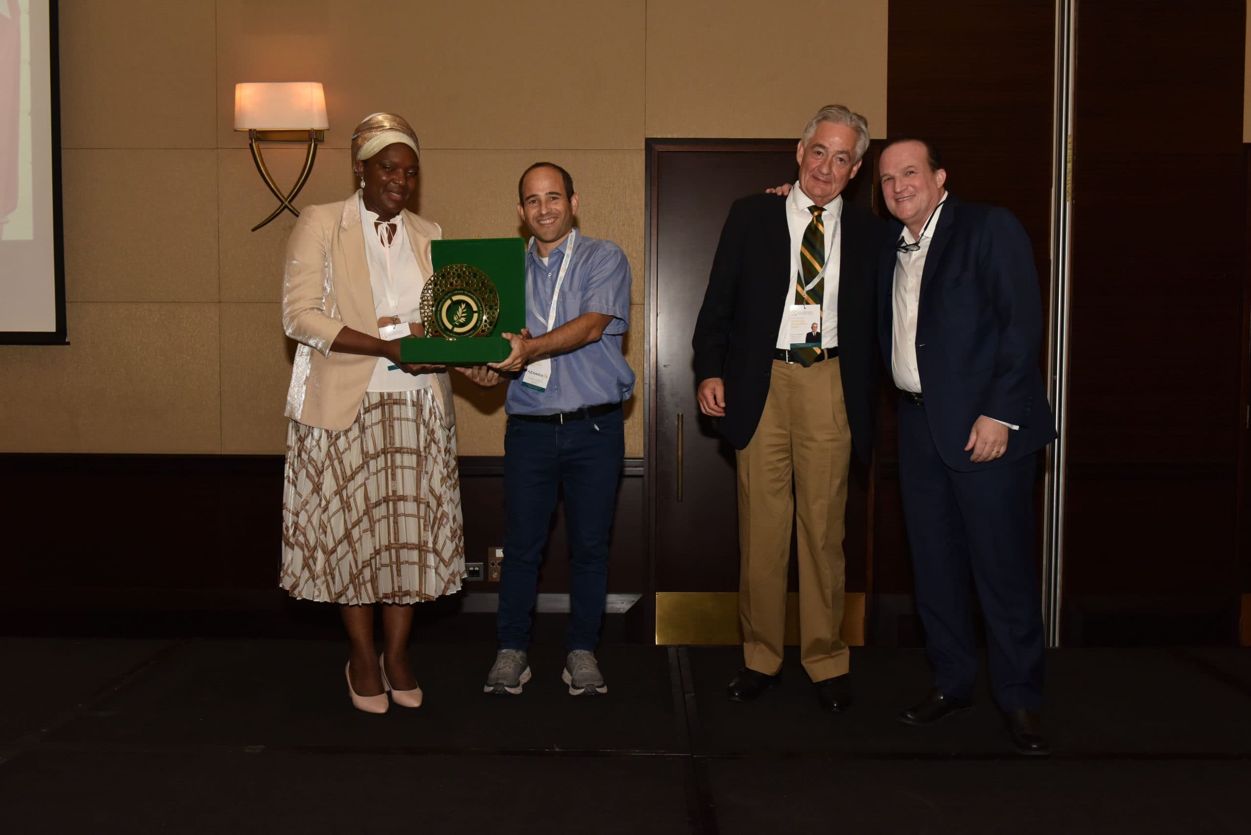 INVESTORS ROUNDTABLE DUBAI · photograph 17
