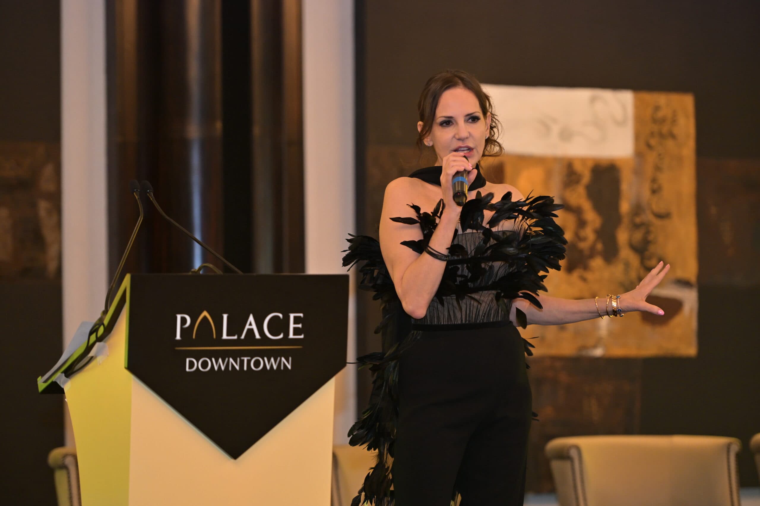 INVESTORS ROUNDTABLE in DUBAI · photograph 10
