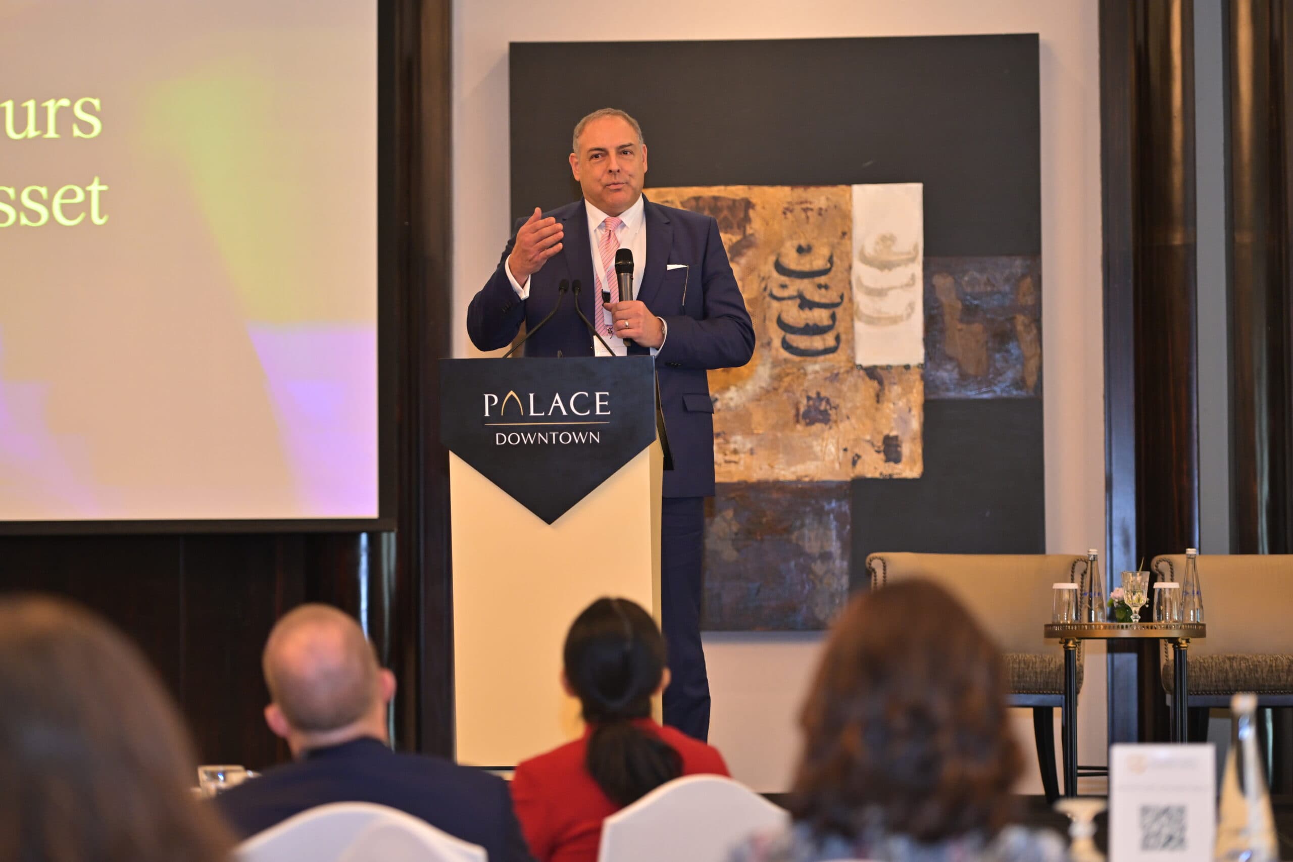 INVESTORS ROUNDTABLE in DUBAI · photograph 18